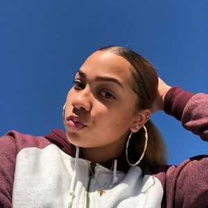 Meet your Posher, Jestine